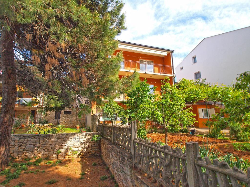 Apartments Branko 1348 Pula Bagian luar foto