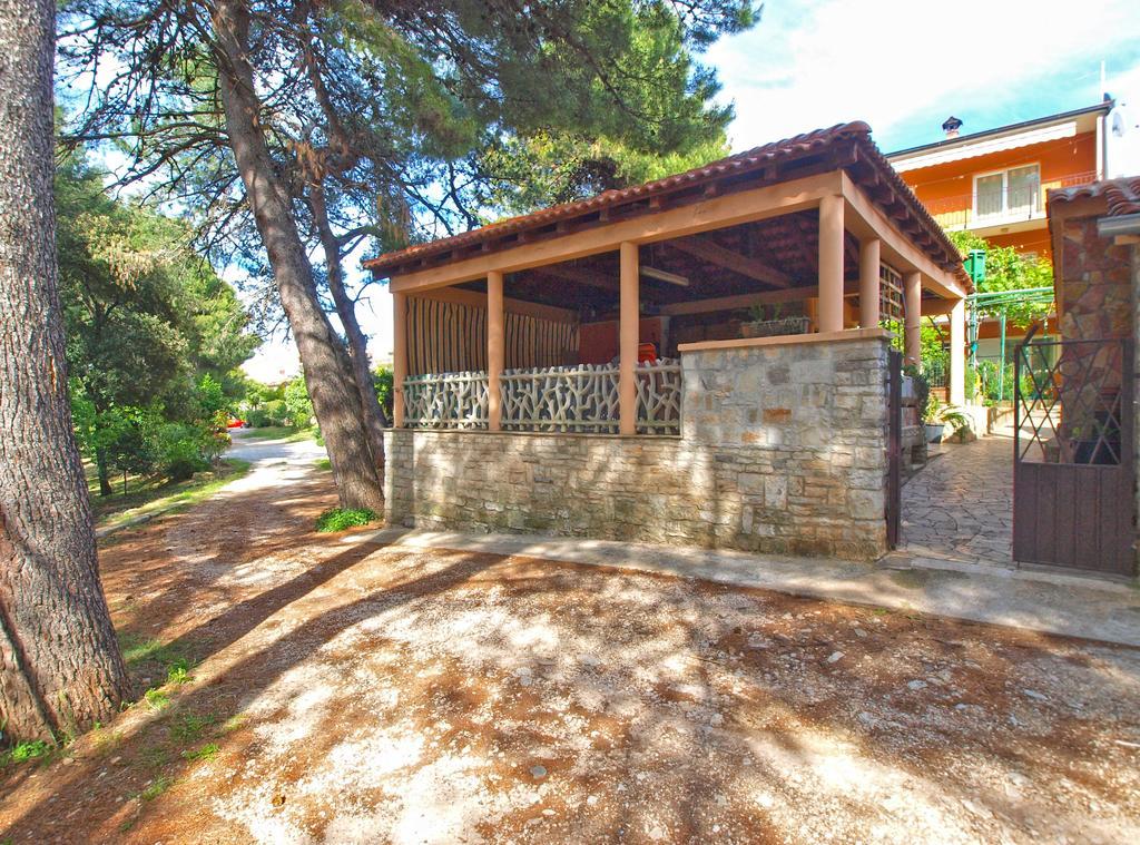 Apartments Branko 1348 Pula Bagian luar foto