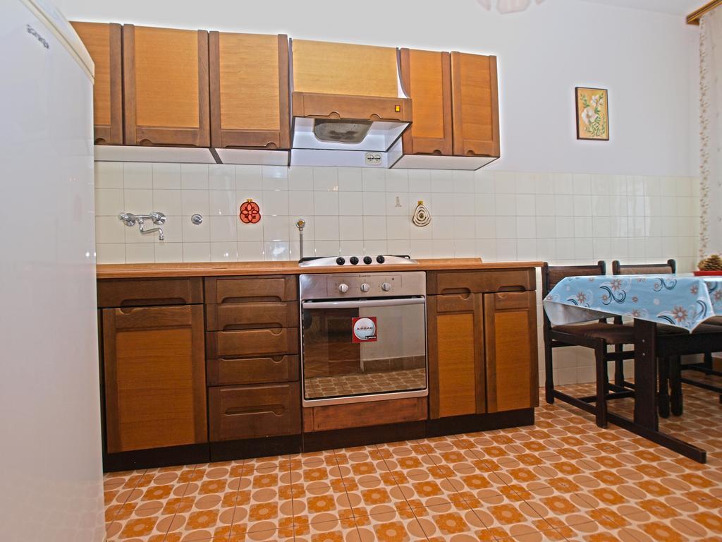 Apartments Branko 1348 Pula Bagian luar foto