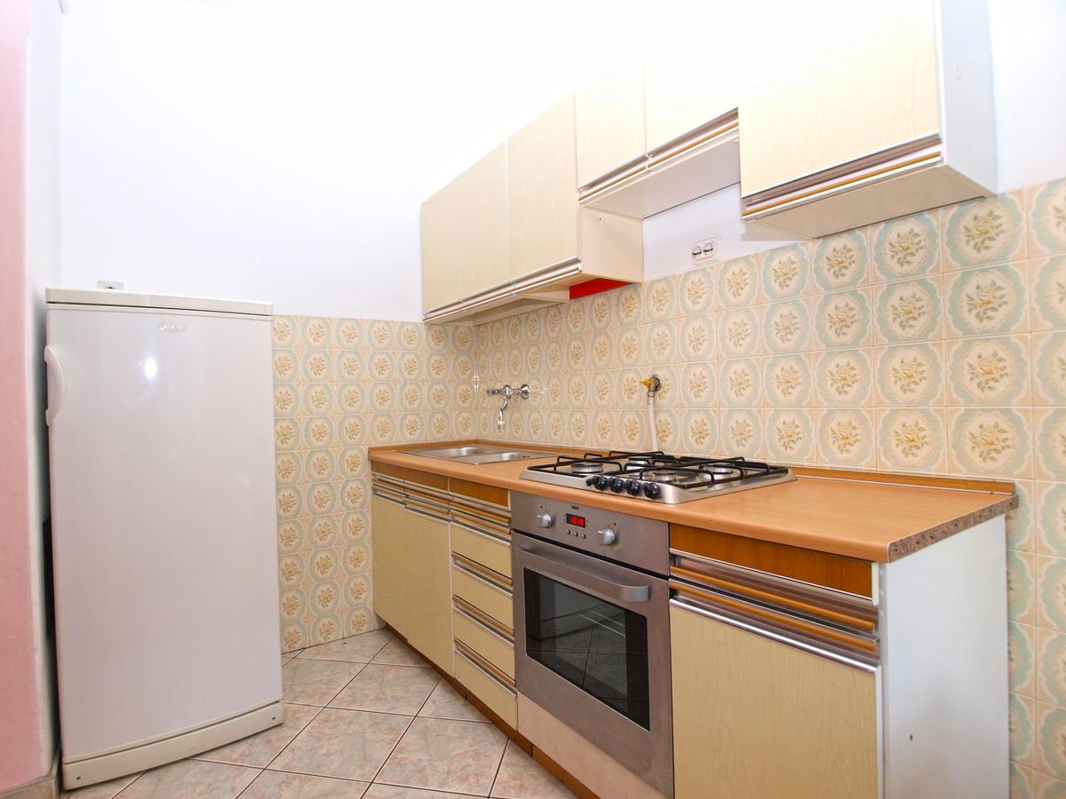 Apartments Branko 1348 Pula Bagian luar foto