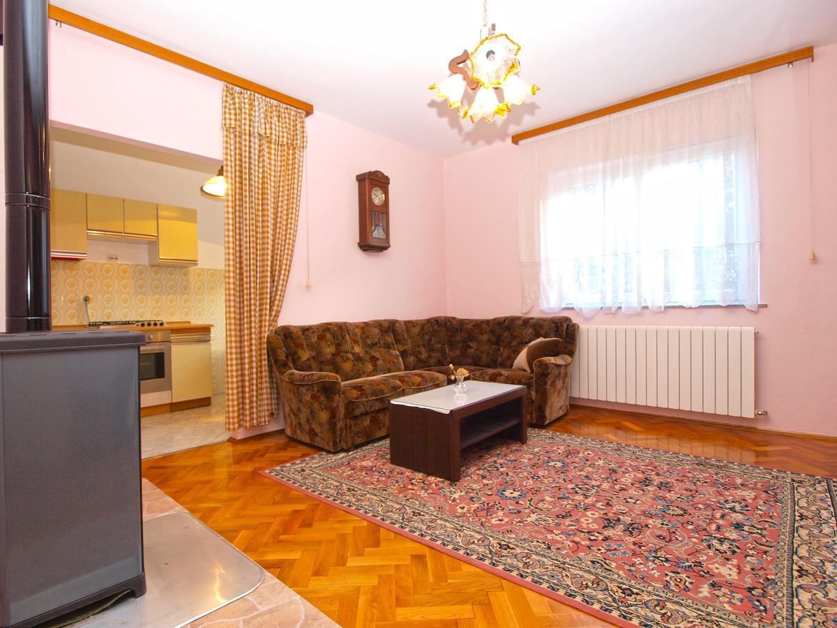 Apartments Branko 1348 Pula Bagian luar foto