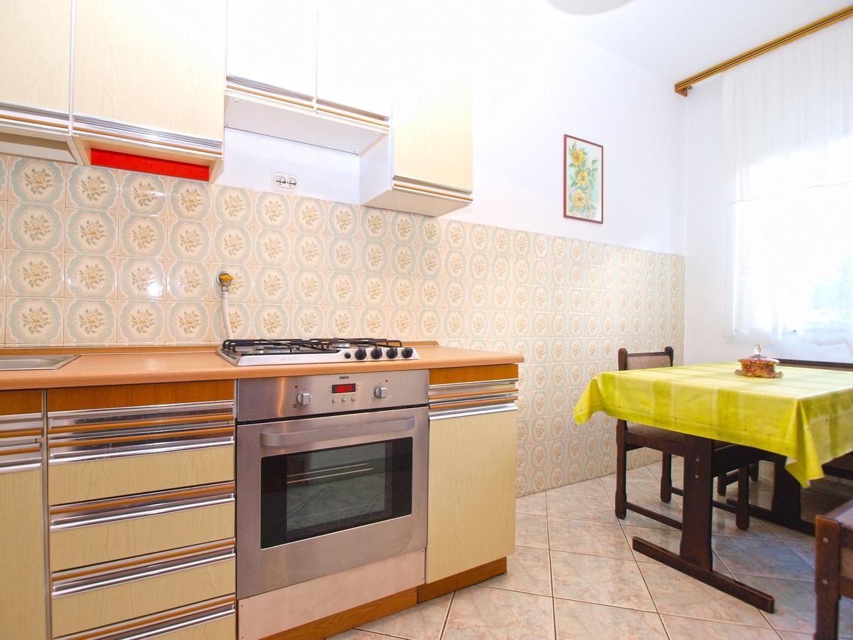 Apartments Branko 1348 Pula Bagian luar foto